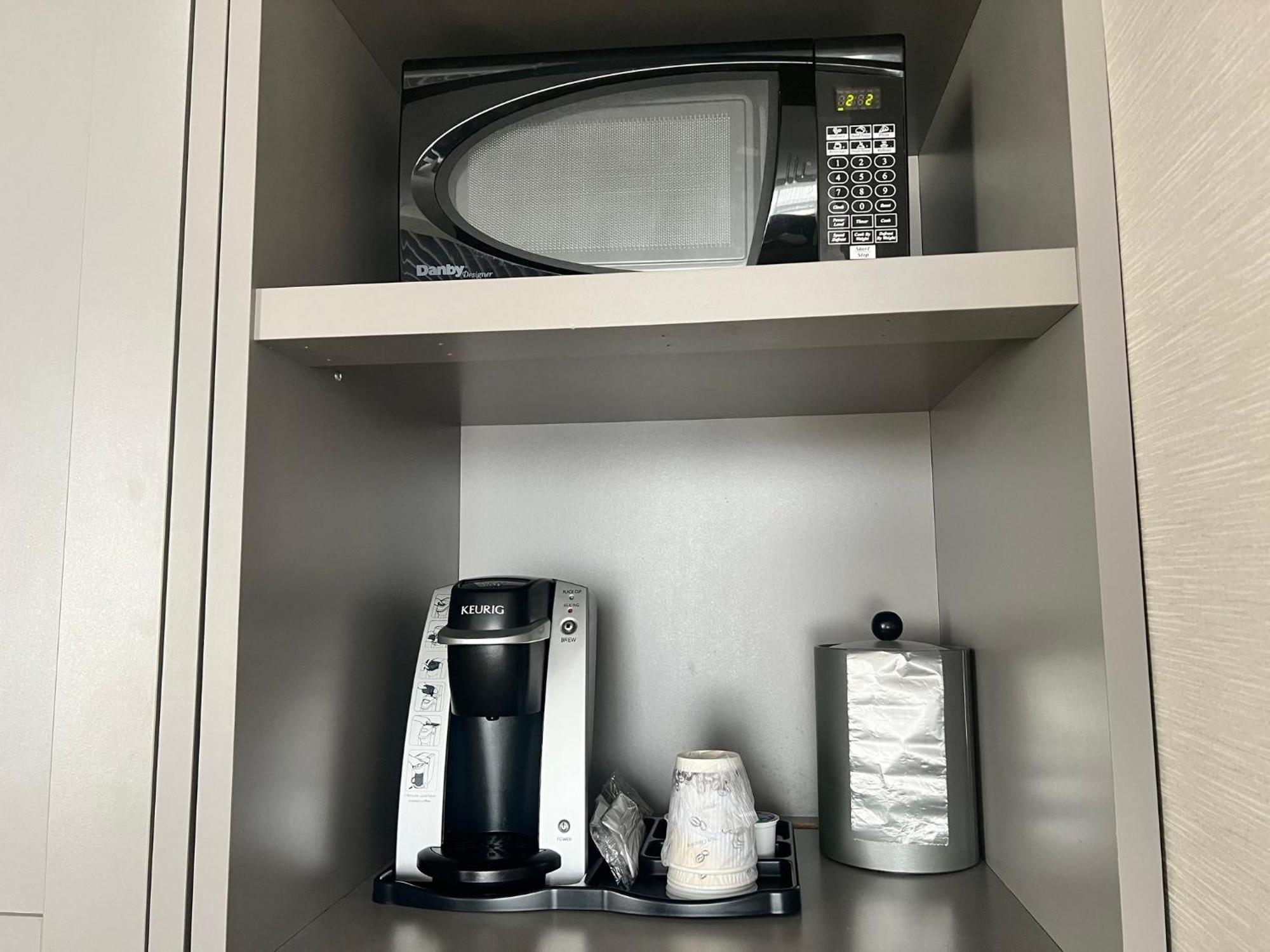 Holiday Inn Toronto Airport East By Ihg Екстер'єр фото