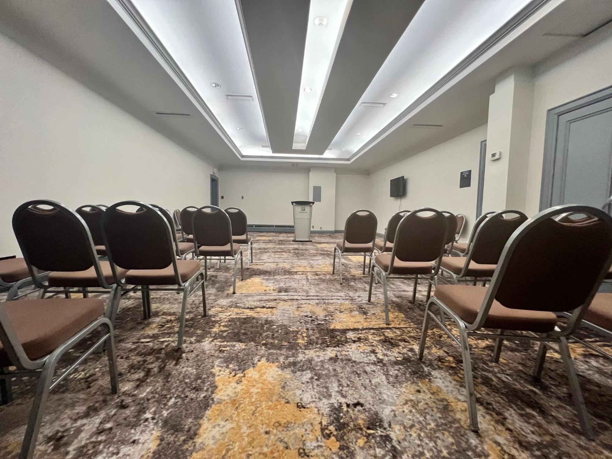 Holiday Inn Toronto Airport East By Ihg Екстер'єр фото