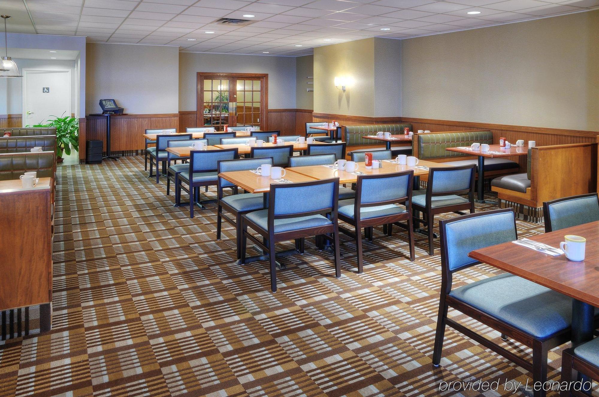 Holiday Inn Toronto Airport East By Ihg Ресторан фото